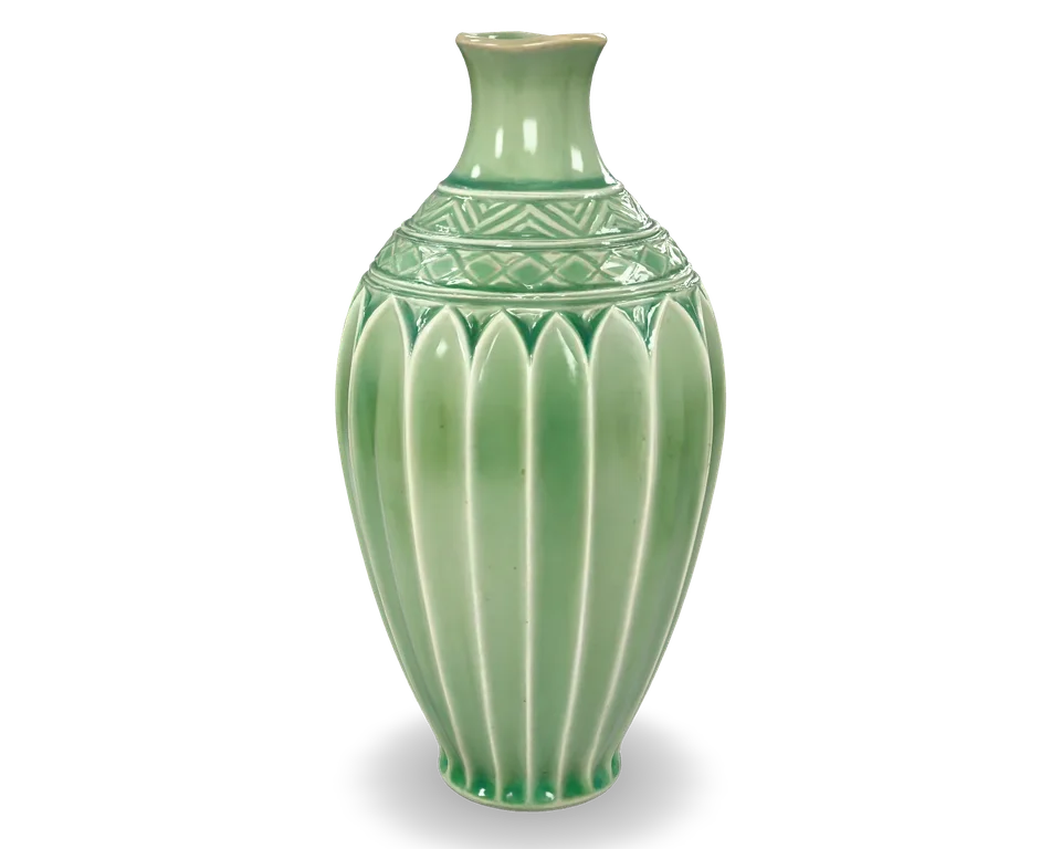 Amihan vase product poster